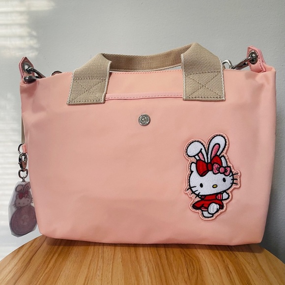 Kippling x Hello Kitty with Kipling's Kala handbag - Picture 4 of 6